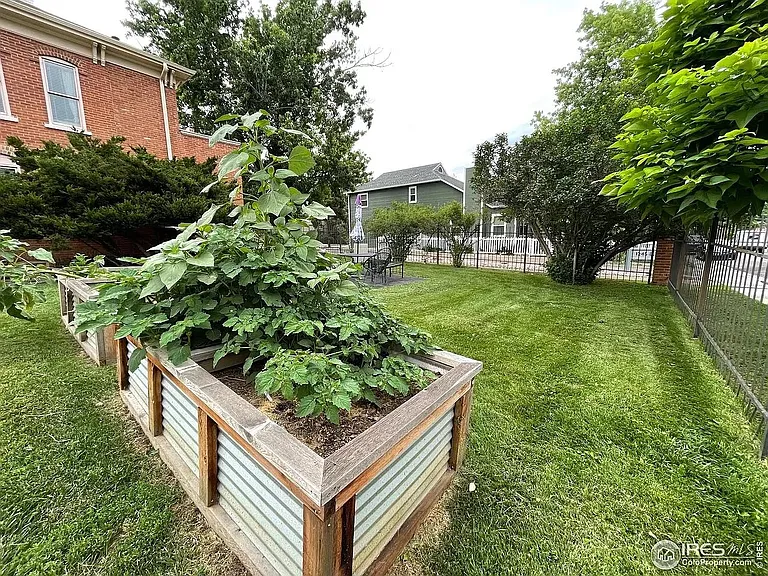 1237 Elder Ave #10 — Photo 17