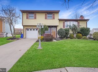 18 Patrick St, Carteret, NJ 07008