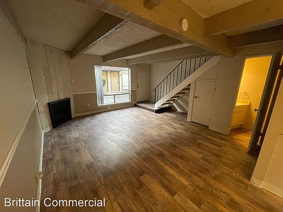 4th image of 2306 Capitol Ave APT 3