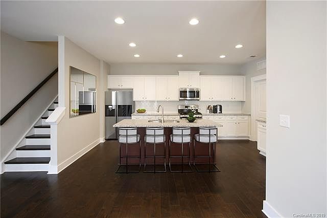 2nd image of 13536 Stumptown Rd