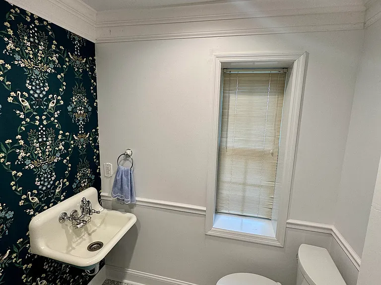 1037 Sauganash Dr — Photo 7