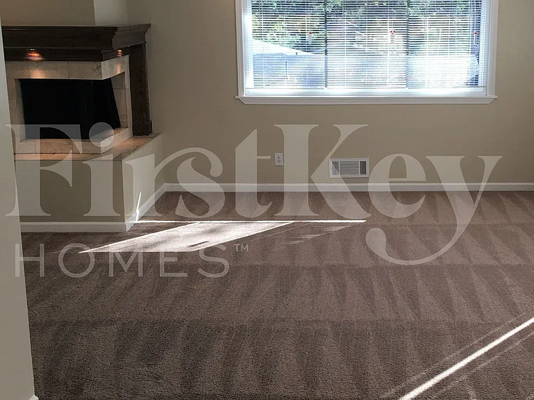 3393 Woods Dr — Photo 8