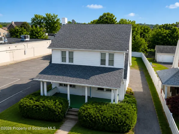 2020 Green Ridge St, Dunmore, PA 18512