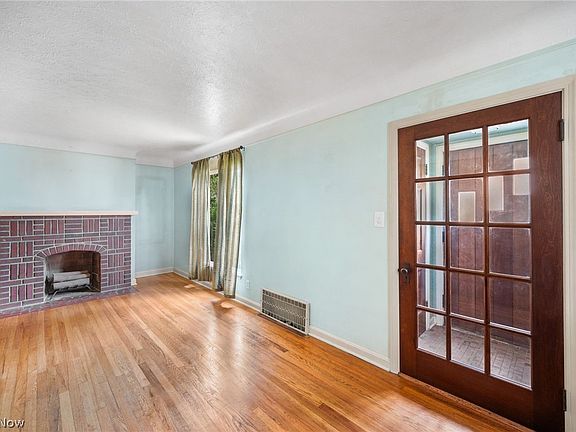 5th image of 21570 Priday Ave