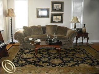 2nd image of 10135 Talbot Ave