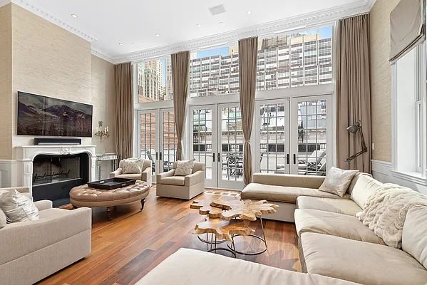 Rented by Compass | media 13