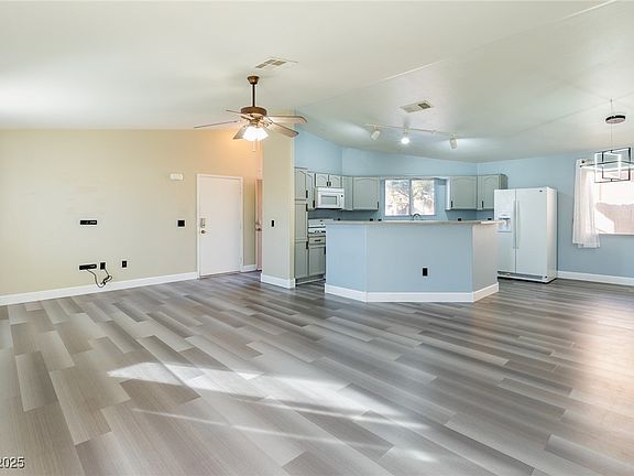 3rd image of 5282 Panguitch Dr