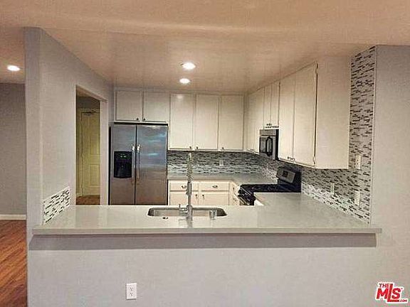 3rd image of 2050 S Bentley Ave APT 202