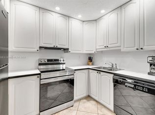 221 SE 9th Ave #211, Pompano Beach, FL 33060