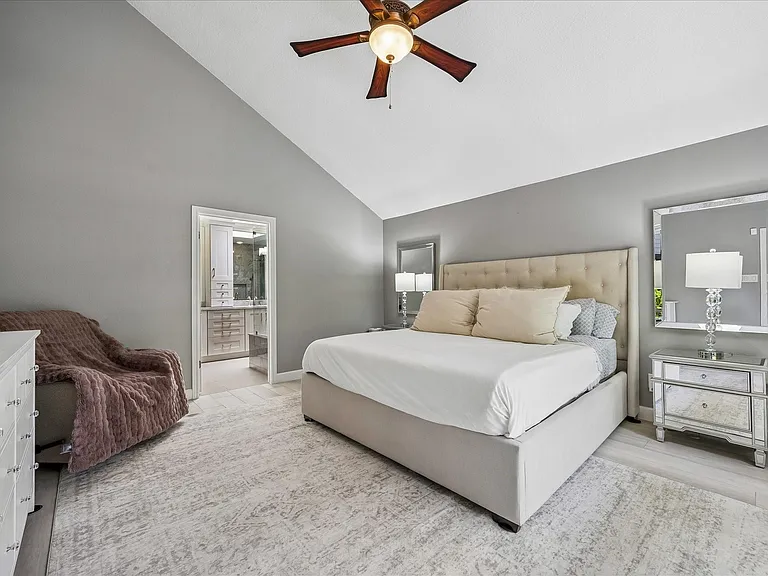 11646 Manor Park Dr — Photo 18