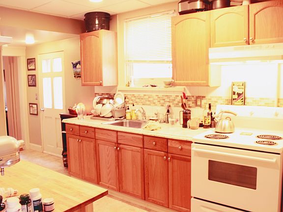 1st Floor - 2 bedroom apart