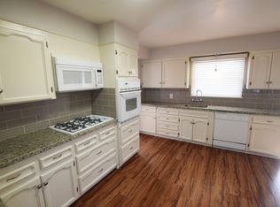 1519 Country Club Dr, Bakersfield, CA 93306