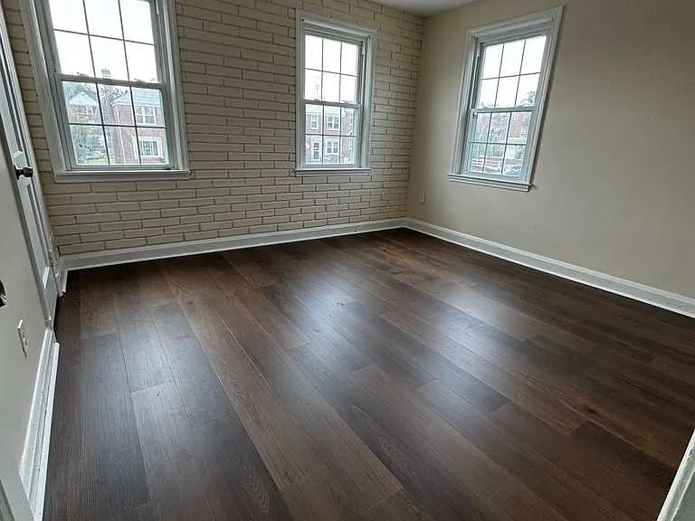 7452 Lawrence Rd — Photo 2