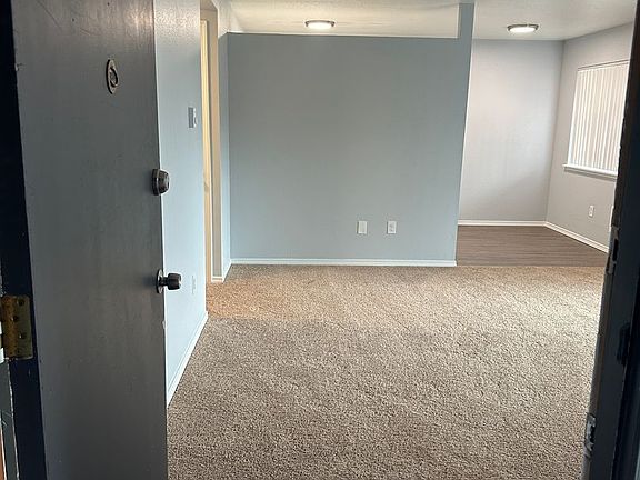 5th image of 5013 6th Ave #2