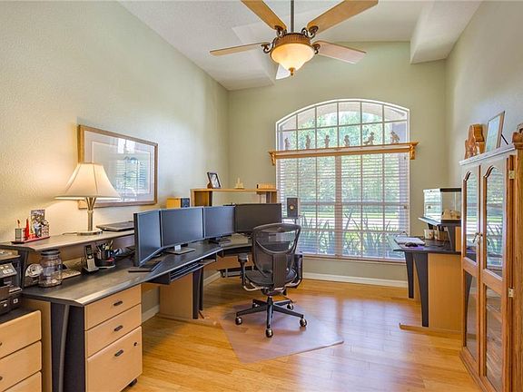 4th image of 18004 Royal Forest Dr