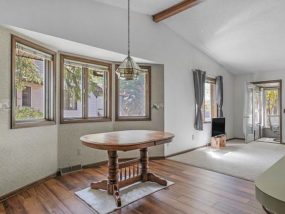 3rd image of 602 Idlewild Ct SW