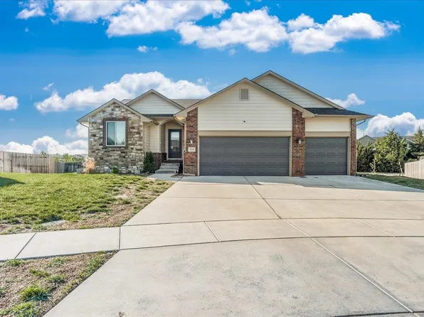 1118 N Spring Ridge Ct, Derby, KS 67037