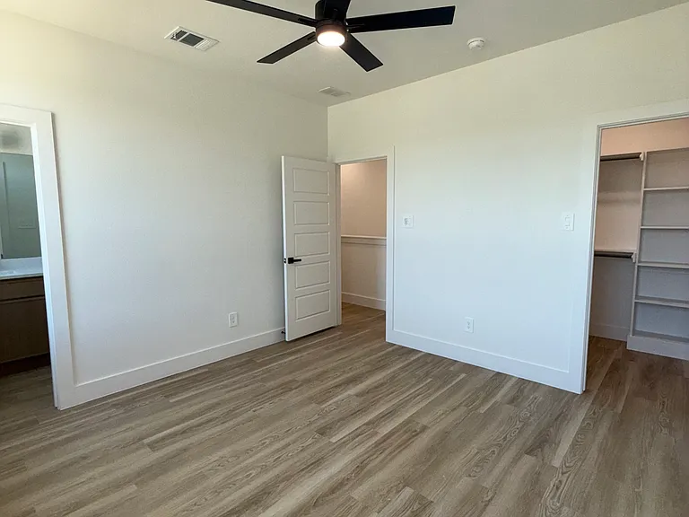 5506 Mesa Cir — Photo 11