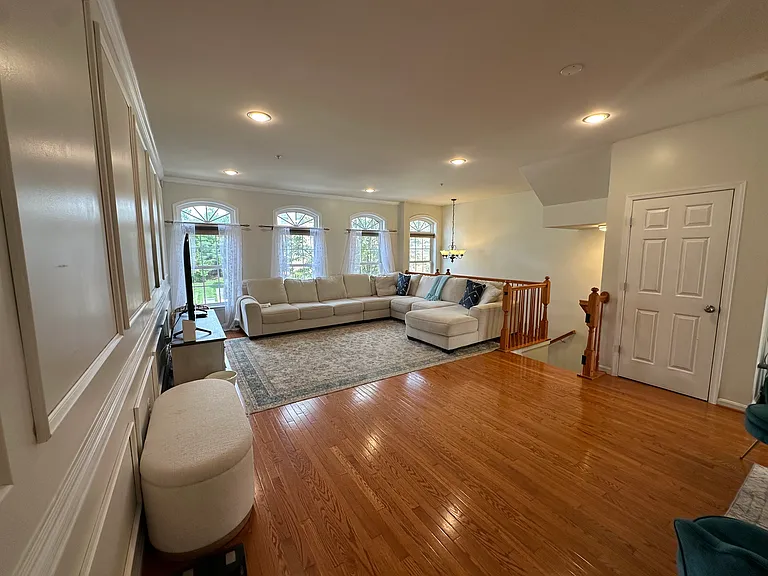1145 Carbondale Way — Photo 5