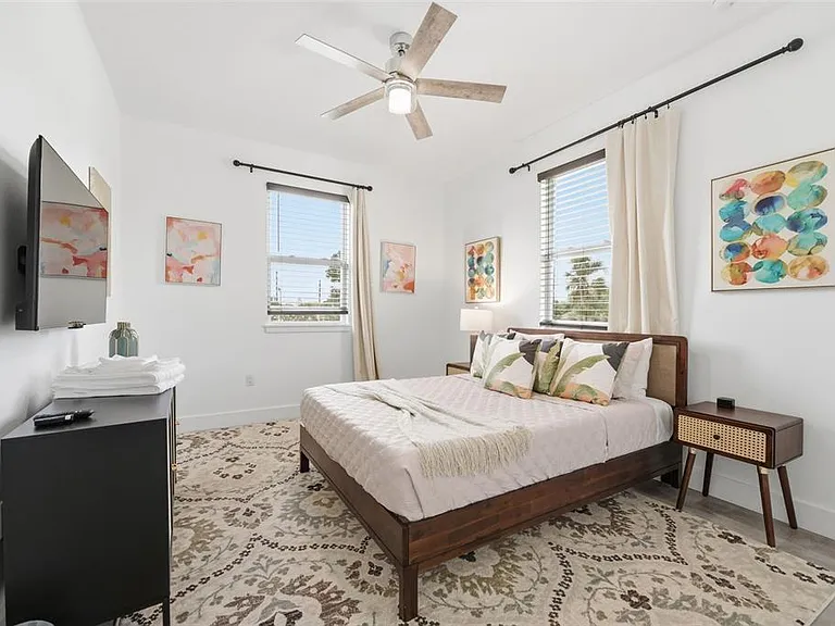 2075 Jewell Ave — Photo 33
