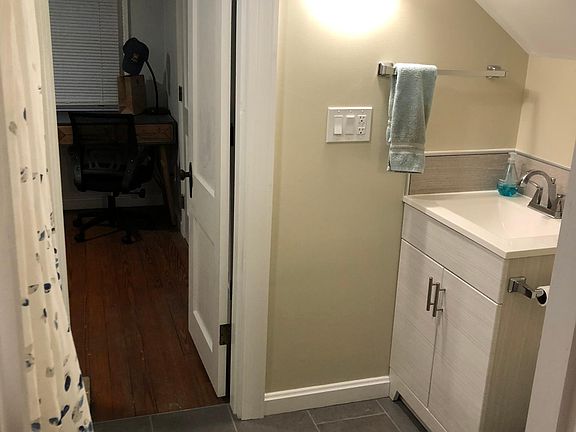 4th image of 3519 Crawford St