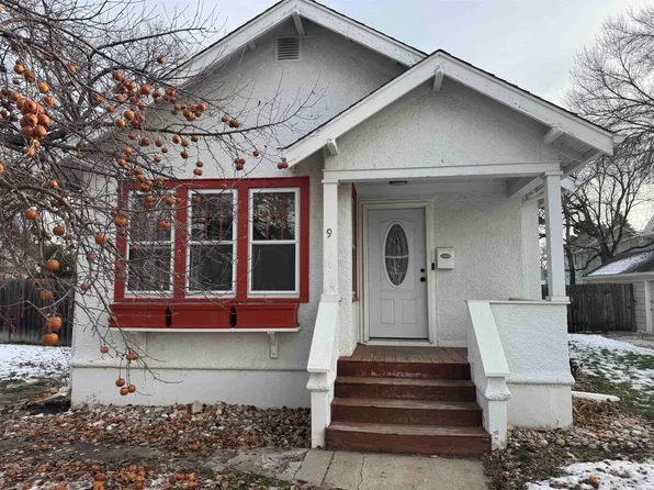 9 Shirley Ct, Minot, ND 58703