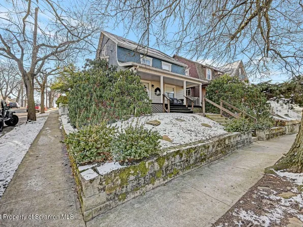 2118 Adams Ave, Dunmore, PA 18509