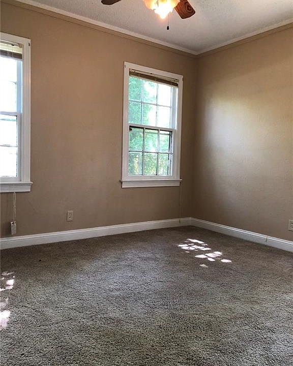 2nd image of 105 Lincoln St #Dr19