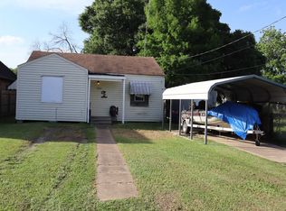 2134 Armstrong Ave, Port Neches, TX 77651