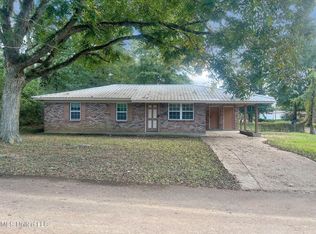 285 McGinty St, Fayette, MS 39069
