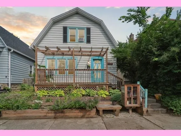 3160 S Griffin Ave, Milwaukee, WI 53207