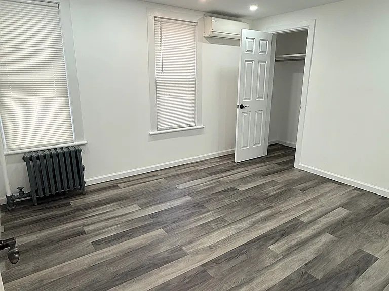 74 E Broad St — Photo 1