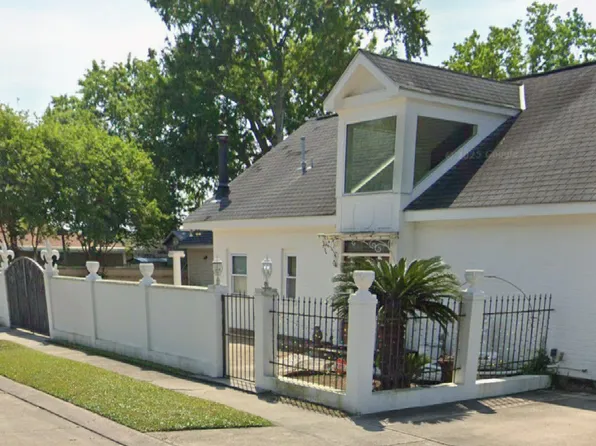 4176 E Louisiana State Dr, Kenner, LA 70065