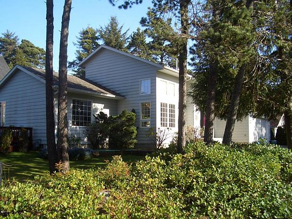 2nd image of 150 Monterey Ave