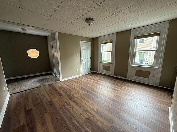 2nd image of 9 Sargent St APT 1