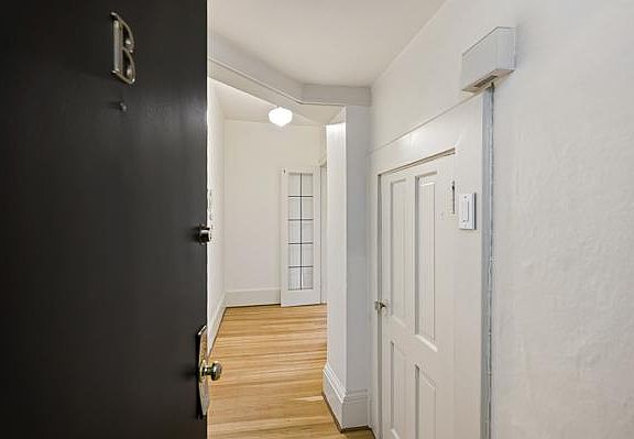 4th image of 1407 9th Ave W