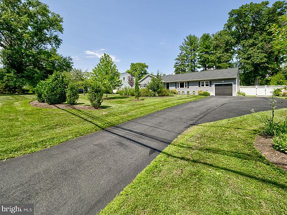 3rd image of 1214 Bear Tavern Rd