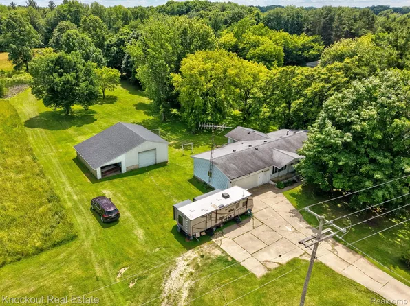 4585 Birch Run Rd, Millington, MI 48746