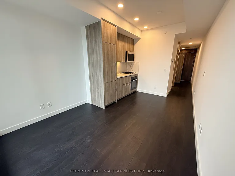 18 Esther Shiner Blvd #1107 — Photo 7