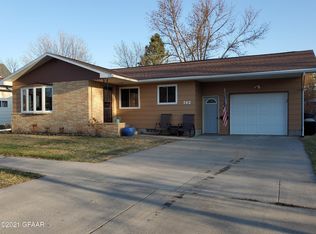 342 Broughton Ave, Minto, ND 58261
