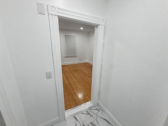 4th image of 24 Saint Mary St