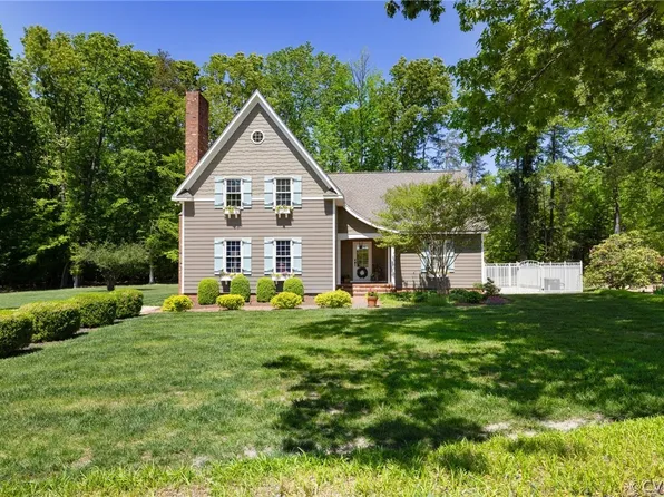 8348 Mount Eagle Rd, Ashland, VA 23005