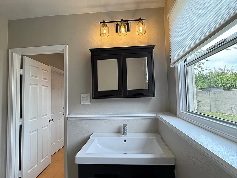 815 N Sparks St — Photo 13