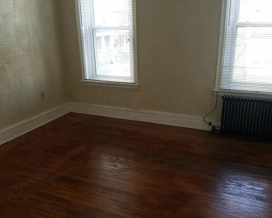 610 W 20th St