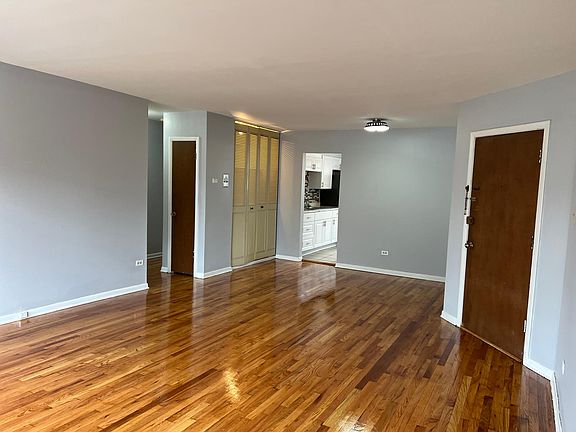 3rd image of 5519 N Campbell Ave APT 3A