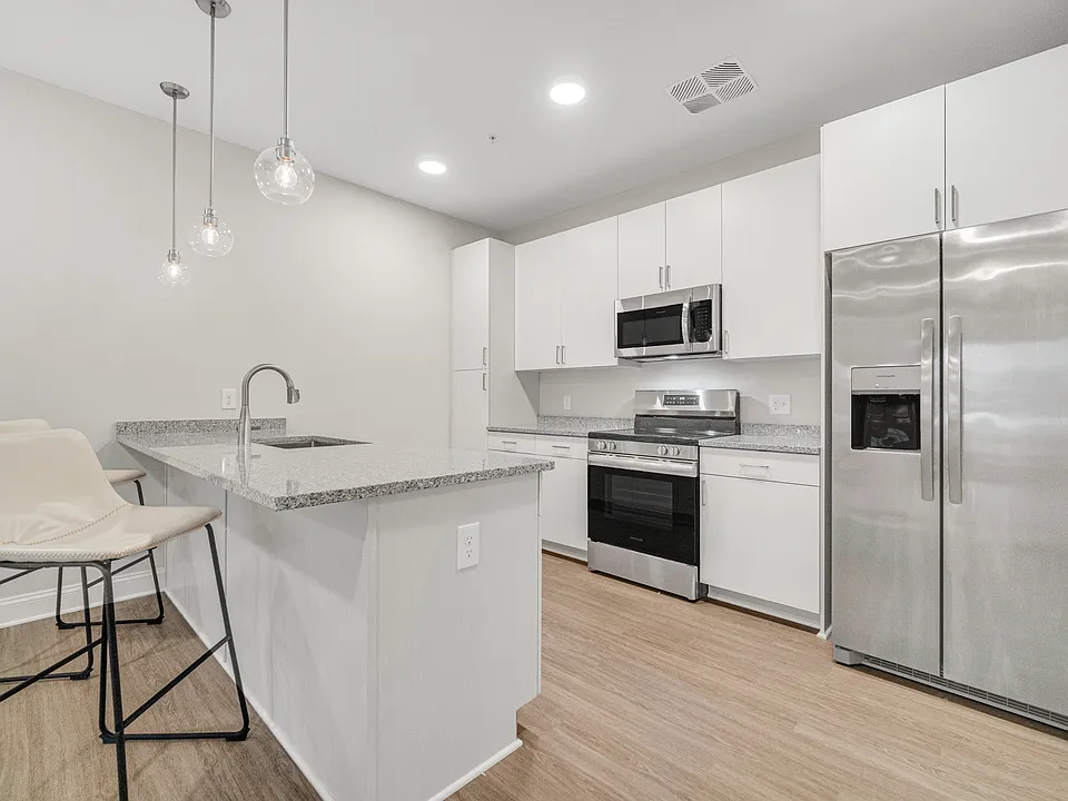 Park Lamont Apartments & Townhomes