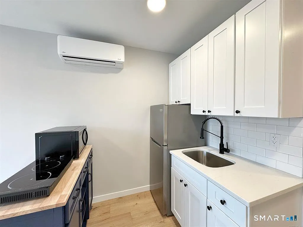 Studio, 1.0 bath, 425 sqft, $1,475 — Photo 4