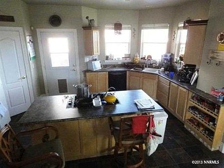 3rd image of 1337 Elges Ave