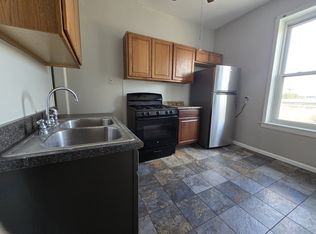 112 S Williams St #2F, Thornton, IL 60476