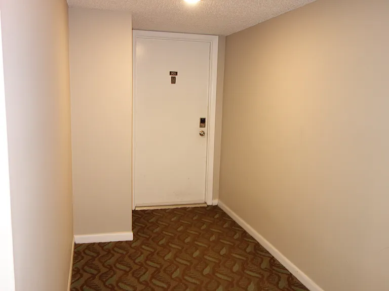 851 Bayway Blvd #905 — Photo 14